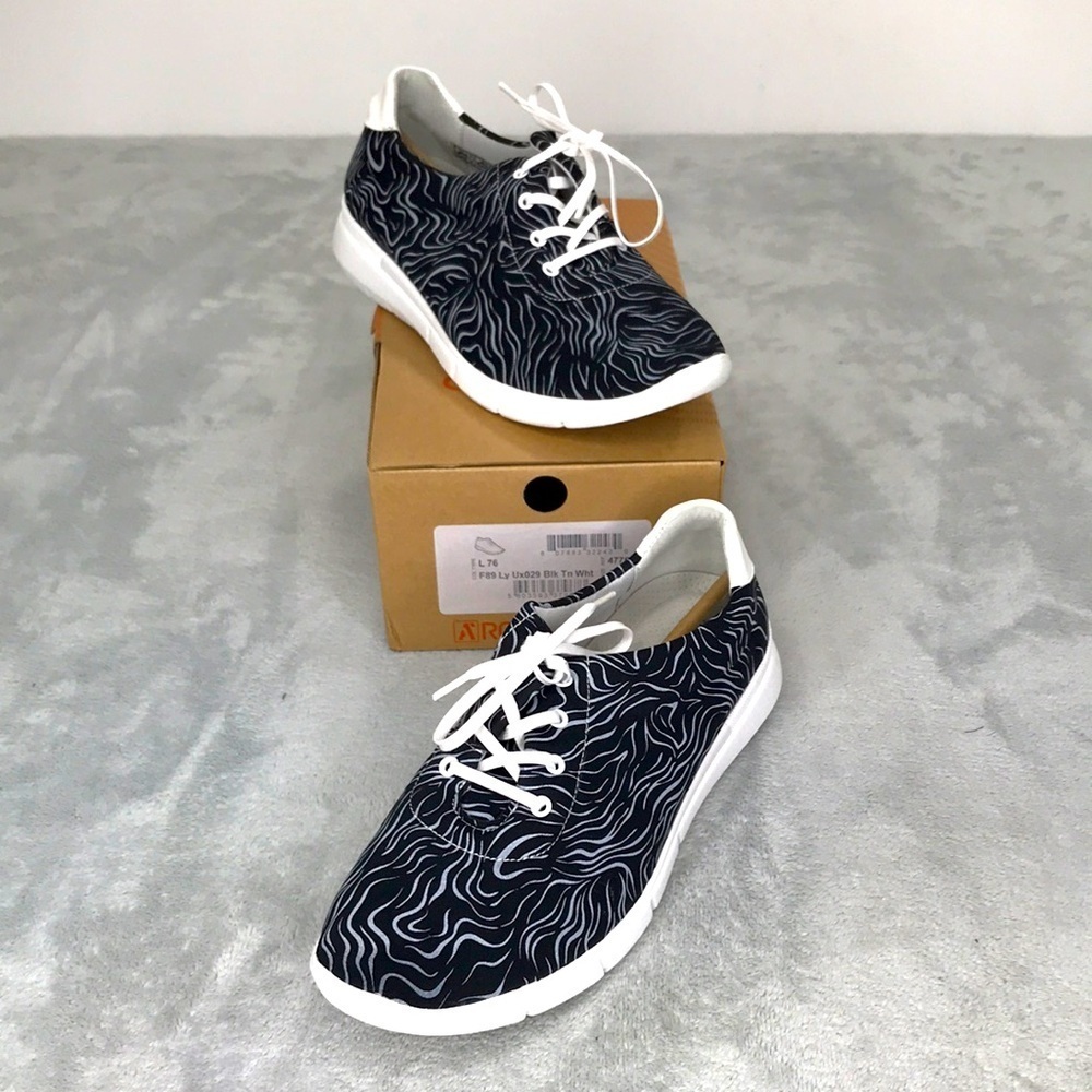 Arcopedico Black, Gray,and white patterned sneaker Size 9.5- 10 New